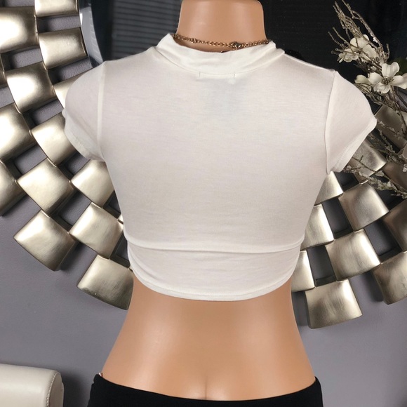Fashion Nova Off White Short Crop Top Tee - Picture 5 of 7